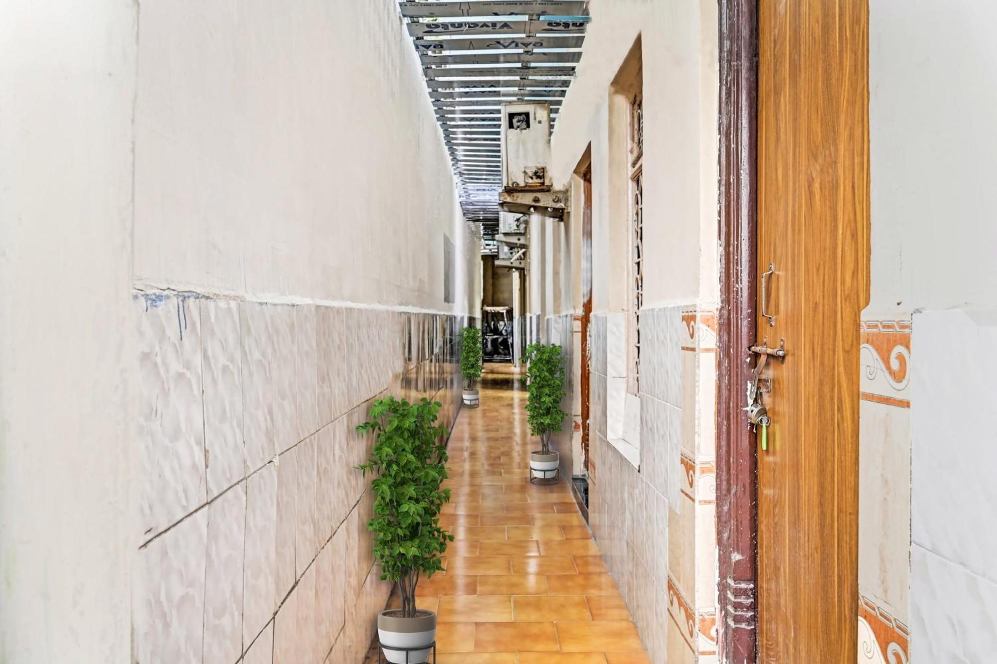Spot On Svr Grand Hotel Vijayawada Exterior photo