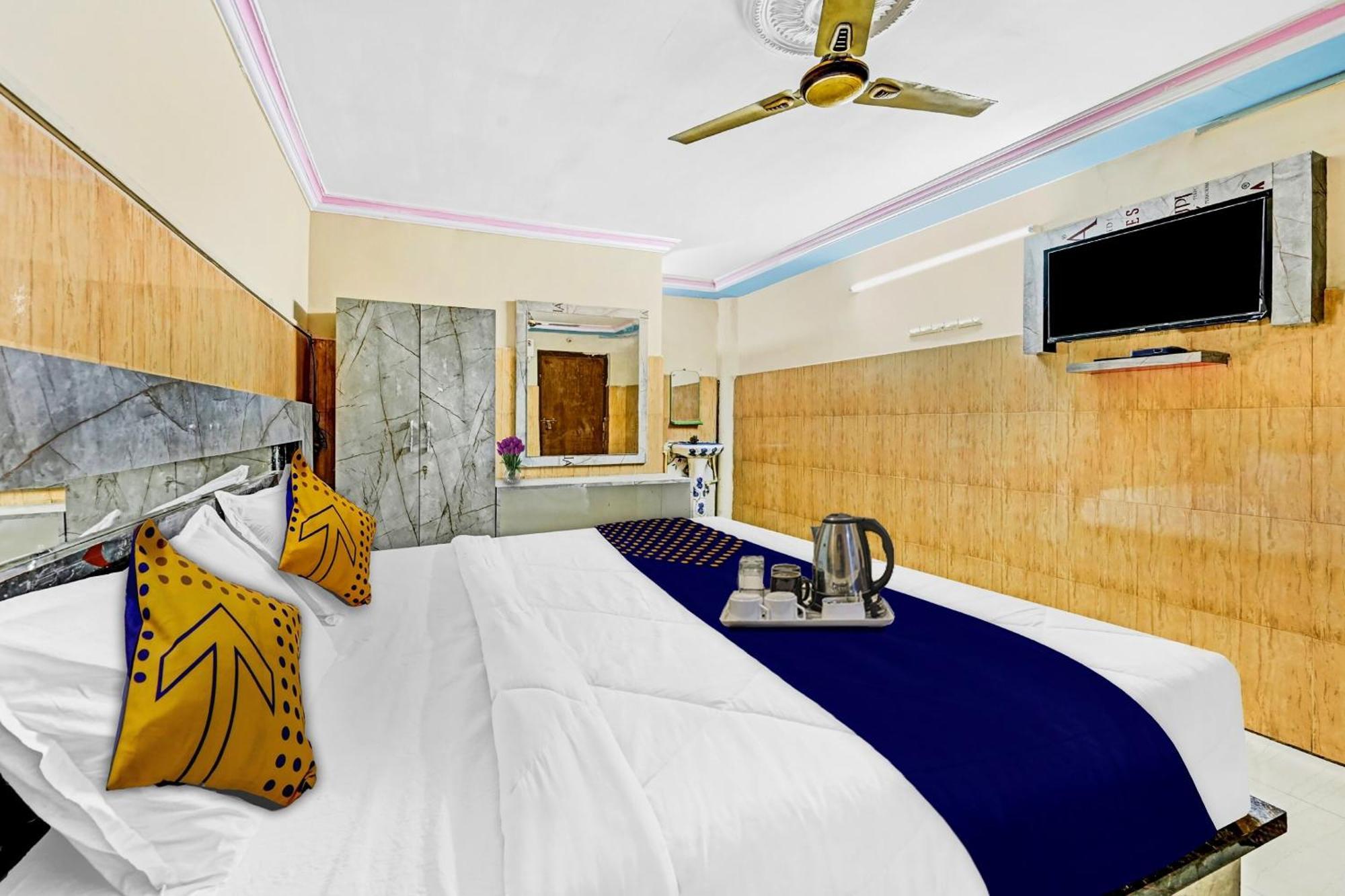 Spot On Svr Grand Hotel Vijayawada Exterior photo